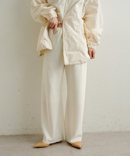 Omekashi（オメカシ）の「サテンバイアスイージーパンツ（その他パンツ・レディース・オフホワイト/ピンク/ブラック・38/36）」の2枚目の写真