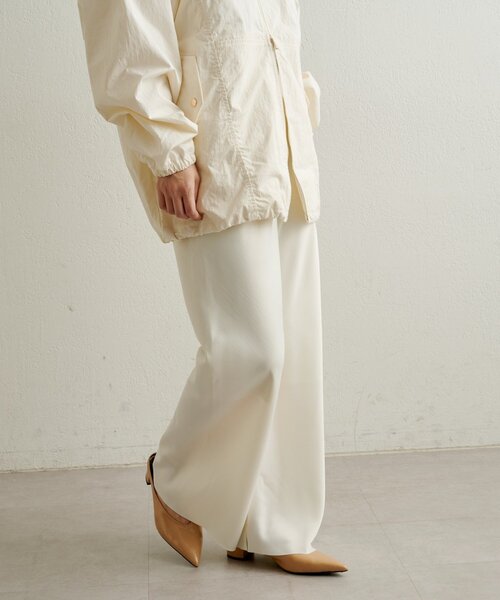 Omekashi（オメカシ）の「サテンバイアスイージーパンツ（その他パンツ・レディース・オフホワイト/ピンク/ブラック・38/36）」の4枚目の写真