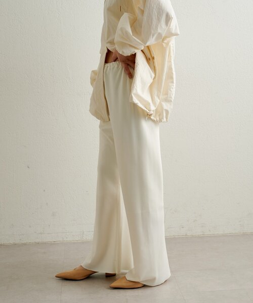 Omekashi（オメカシ）の「サテンバイアスイージーパンツ（その他パンツ・レディース・オフホワイト/ピンク/ブラック・38/36）」の6枚目の写真