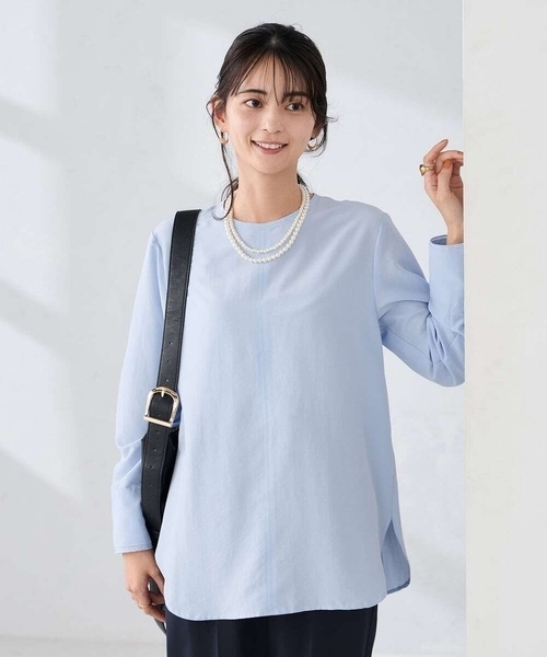 a.v.v(アーヴェヴェ)の「ノーカラーカフスブラウス(シャツ/ブラウス・レディース・ダークインディゴブルー/アイボリー・36/38/40)」の1枚目の写真