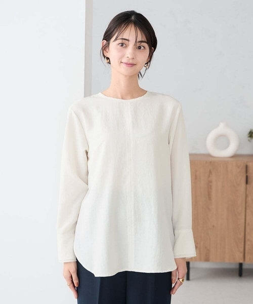 a.v.v(アーヴェヴェ)の「ノーカラーカフスブラウス(シャツ/ブラウス・レディース・ダークインディゴブルー/アイボリー・36/38/40)」の17枚目の写真