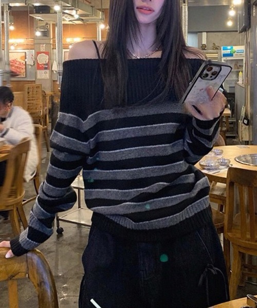 HALEY PESCA(ヘーリーペスカ)の「HALEY PESCA/ボーダーオフショルダーニット(ニット/セーター・レディース・グレー/ブラック/ブラウン・FREE)」の9枚目の写真