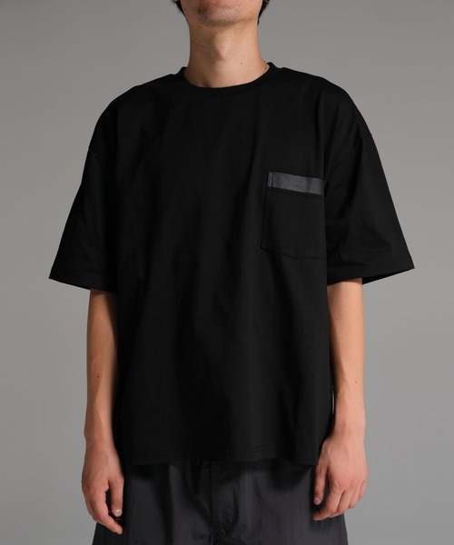 DELUXE(デラックス)の「ROOMY(Tシャツ/カットソー・メンズ・ホワイト/ブラック・X-LARGE/LARGE)」の1枚目の写真