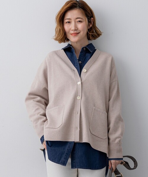 23区 L(ニジュウサンクオオキイサイズ)の「バイカラーダブルフェイス ニット カーディガン(カーディガン/ボレロ・レディース・ベージュ系/ネイビー系・46/44)」の1枚目の写真