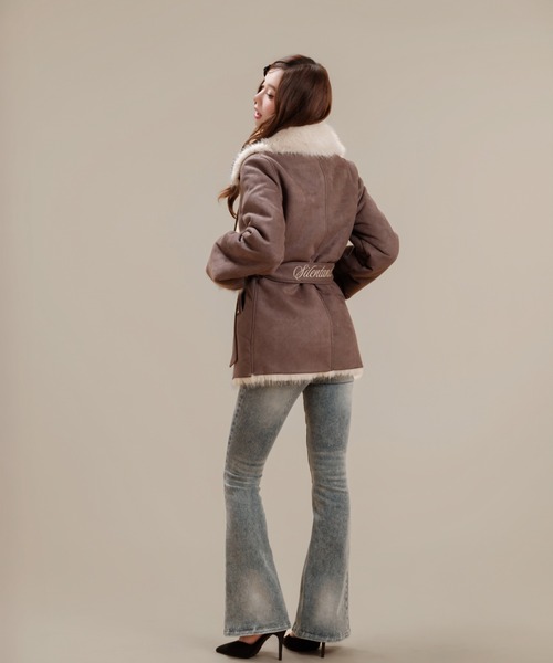 silent(and)（サイレントアンド）の「Velvet BonBon Coat(Long)（ムートンコート・レディース・ベージュ/ブラウン・LONG）」の4枚目の写真