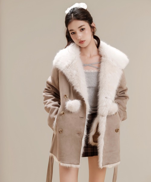 silent(and)（サイレントアンド）の「Velvet BonBon Coat(Long)（ムートンコート・レディース・ベージュ/ブラウン・LONG）」の14枚目の写真