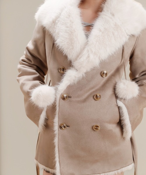 silent(and)（サイレントアンド）の「Velvet BonBon Coat(Long)（ムートンコート・レディース・ベージュ/ブラウン・LONG）」の16枚目の写真