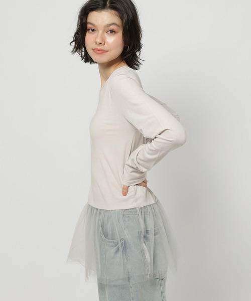 niko and...(ニコアンド)の「チュールペプラムインナーTシャツ(Tシャツ/カットソー・レディース・グレー/オフホワイト・LARGE/MEDIUM)」の2枚目の写真