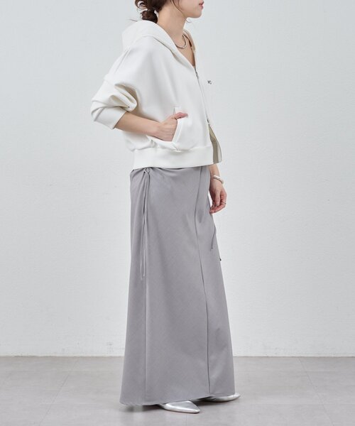 SHENERY(シーナリー)の「サイドギャザースカート(スカート・レディース・グレー/ネイビー・38/36)」の11枚目の写真