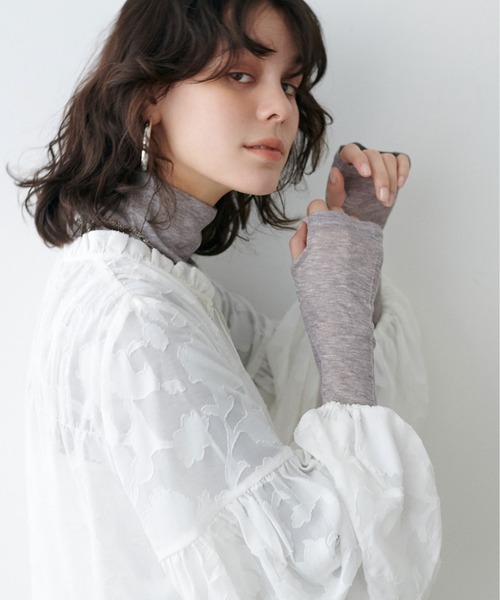 LARUTA(ラルータ)の「【LARUTA】シアバター加工シアータートルプルオーバー(Tシャツ/カットソー・レディース・オフホワイト/ブラック/サックスブルー/イエロー/ライトグレー・FREE)」の16枚目の写真