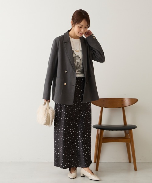 Aunely(オーネリー)の「【CLASSY.お仕事名品チームCLASSY賞受賞】すぐサラ UV ダブル テーラードジャケット<YOSOOIシリーズ>(テーラードジャケット・レディース・ブラウン/ネイビー/グレイッシュベージュ/グレー/ダークブラウン/チャコールグレー/ベージュ/ブラック系その他・S/M/L)」の19枚目の写真