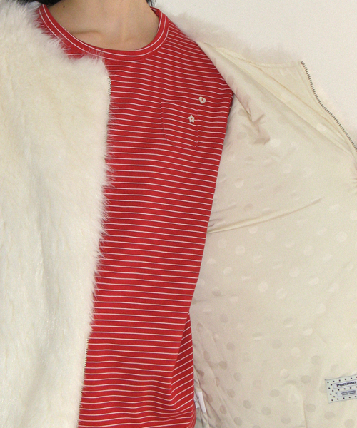 RONRON（ロンロン）の「INNER POINTED FLUFFY FUR JACKET IVORY（ムートンコート・レディース・その他・FREE）」の4枚目の写真