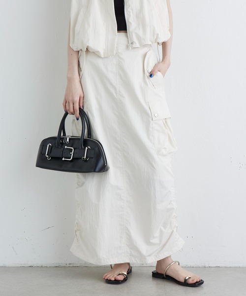 Lui's（ルイス）の「【セットアップ対応◎】ドロスドカーゴスカート（スカート・レディース・ブラック/アイボリー・FREE）」の2枚目の写真