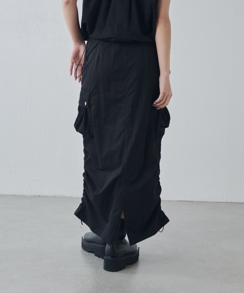 Lui's（ルイス）の「【セットアップ対応◎】ドロスドカーゴスカート（スカート・レディース・ブラック/アイボリー・FREE）」の13枚目の写真