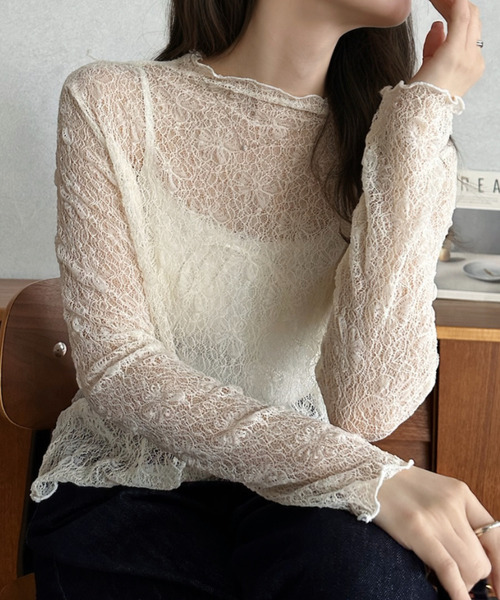 Eclat one(エクラワン)の「【Eclat one】メロウネック シアー レース トップス(Tシャツ/カットソー・レディース・アイボリー/サックスブルー/ブラック/グレイッシュベージュ・M)」の5枚目の写真