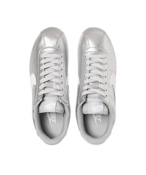 NIKE（ナイキ）の「NIKE WMNS CORTEZ IR0042-001（スニーカー・レディース・シルバー・24cm/23.5cm/25cm/23cm/24.5cm）」の3枚目の写真