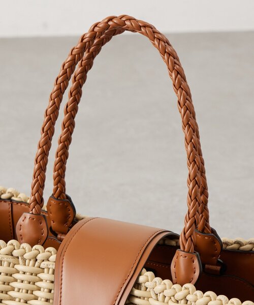 BEARDSLEY（ビアズリー）の「《FALORNI》イントレチャートレザーバッグ（トートバッグ・レディース・ベージュ・FREE）」の7枚目の写真