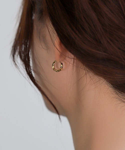 Cream dot.（クリームドット）の「【サージカルステンレス】ひねりラインのステンレス製ワンタッチフープピアス（ピアス（両耳用）・レディース・ゴールド/シルバー/ピンクゴールド・#10/#12/#8）」の18枚目の写真