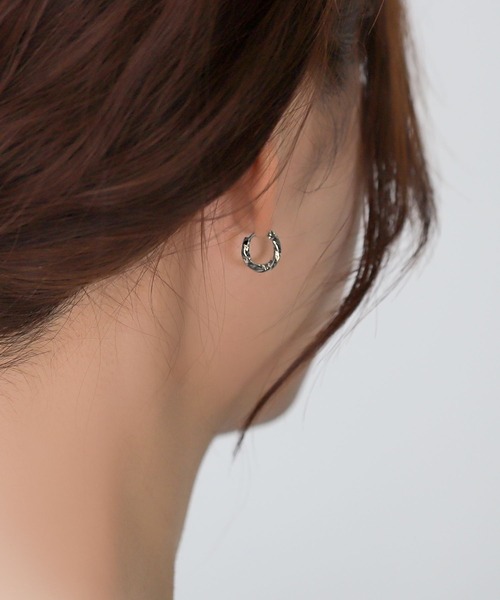 Cream dot.（クリームドット）の「【サージカルステンレス】ひねりラインのステンレス製ワンタッチフープピアス（ピアス（両耳用）・レディース・ゴールド/シルバー/ピンクゴールド・#10/#12/#8）」の15枚目の写真