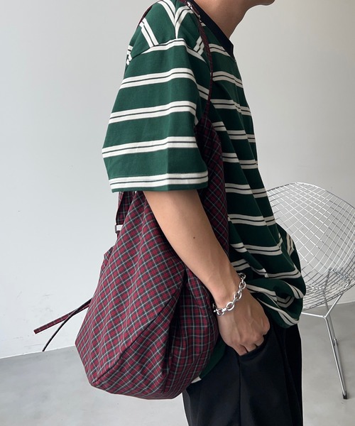 UNDERSTATEMENTs（アンダーステイトメント）の「【ユニセックス】チェックショルダーバッグ（ショルダーバッグ・メンズ・レッド/ネイビー/ブラック・FREE）」の14枚目の写真