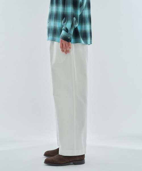 ESTNATION（エストネーション）の「ESTNATION / ワイドストレート チノパンツ（チノパンツ・メンズ・ホワイト/ブラック・LARGE/MEDIUM）」の5枚目の写真