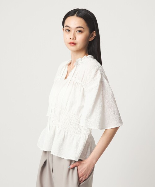 EMMEL REFINES（エメルリファインズ）の「＜EMMEL REFINES＞EM フリルエリ シャーリング ブラウス（シャツ/ブラウス・レディース・ライラック/ライトブルー/ホワイト・FREE）」の5枚目の写真