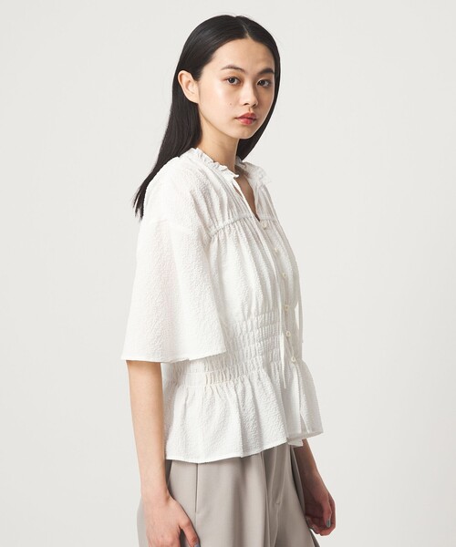EMMEL REFINES（エメルリファインズ）の「＜EMMEL REFINES＞EM フリルエリ シャーリング ブラウス（シャツ/ブラウス・レディース・ライラック/ライトブルー/ホワイト・FREE）」の7枚目の写真