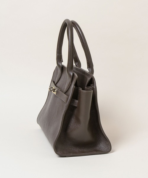 A part by（アパートバイ）の「【セレクト】AULENTTI_ベルトバッグ（ショルダーバッグ・レディース・ブラウン/ブラック・FREE）」の5枚目の写真