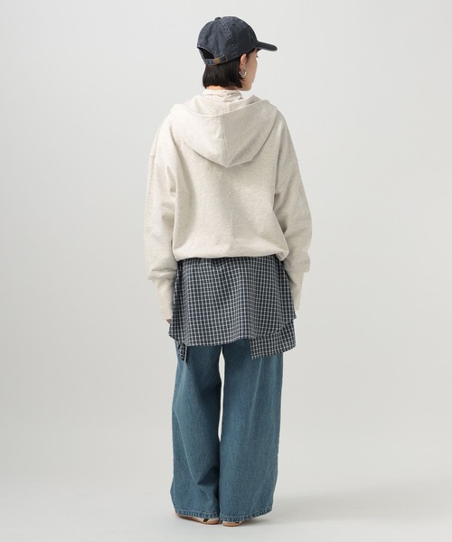 BAYFLOW（ベイフロー）の「[春まで活躍する]ハーフジップショートフーディー（スウェット・レディース・グレー/オフホワイト・FREE）」の14枚目の写真