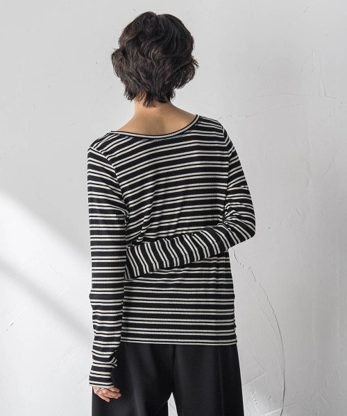 MAYSON GREY（メイソングレイ）の「”肌が喜ぶ”前後2WAYクルーネックロンT≪手洗い可能≫（Tシャツ/カットソー・レディース・ホワイト/ブラック系その他・M）」の3枚目の写真