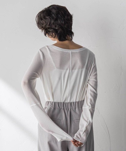 MAYSON GREY（メイソングレイ）の「”肌が喜ぶ”前後2WAYクルーネックロンT≪手洗い可能≫（Tシャツ/カットソー・レディース・ホワイト/ブラック系その他・M）」の11枚目の写真