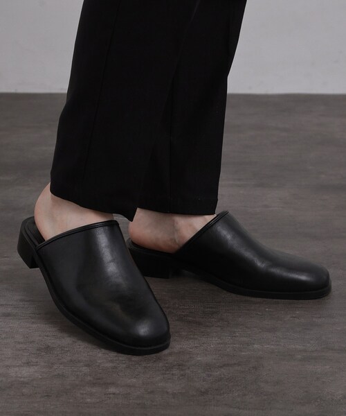 tk.TAKEO KIKUCHI(ティーケータケオキクチ)の「ラウンドトゥミュール(サンダル・メンズ・ブラック・75/65)」の8枚目の写真