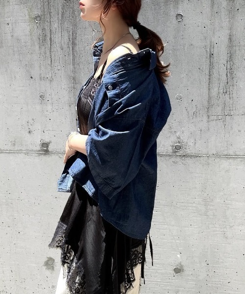 ANGIE(アンジー)の「オーバーサイズ レギュラーカラー デニム 半袖シャツ / 夏服(シャツ/ブラウス・レディース・ブルー/ネイビー/ブルー系その他・FREE)」の14枚目の写真