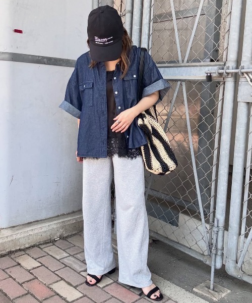 ANGIE(アンジー)の「オーバーサイズ レギュラーカラー デニム 半袖シャツ / 夏服(シャツ/ブラウス・レディース・ブルー/ネイビー/ブルー系その他・FREE)」の22枚目の写真
