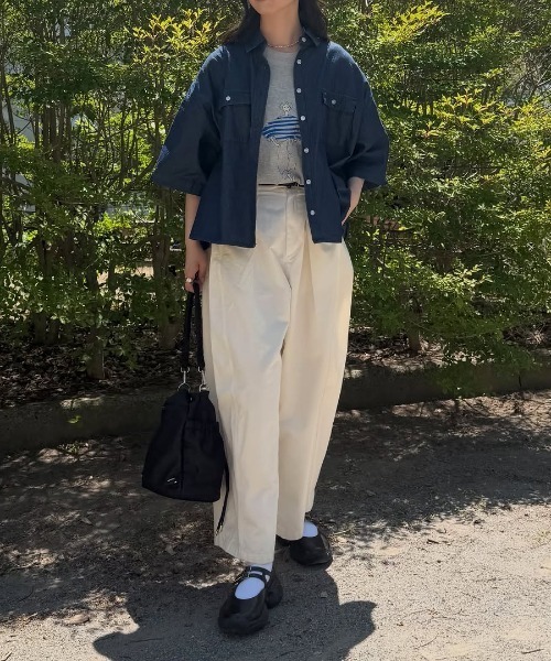 ANGIE(アンジー)の「オーバーサイズ レギュラーカラー デニム 半袖シャツ / 夏服(シャツ/ブラウス・レディース・ブルー/ネイビー/ブルー系その他・FREE)」の8枚目の写真