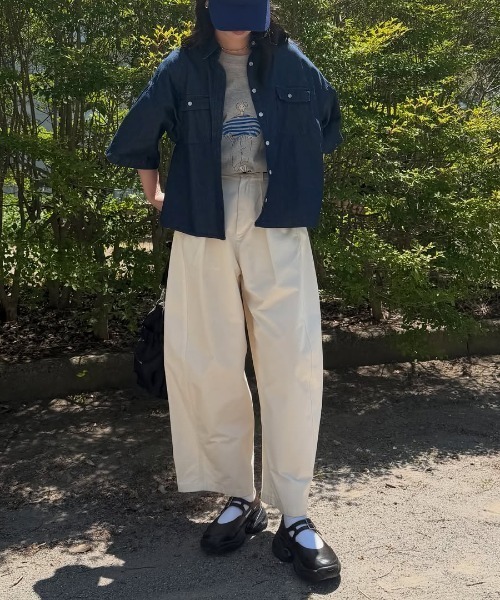 ANGIE(アンジー)の「オーバーサイズ レギュラーカラー デニム 半袖シャツ / 夏服(シャツ/ブラウス・レディース・ブルー/ネイビー/ブルー系その他・FREE)」の7枚目の写真