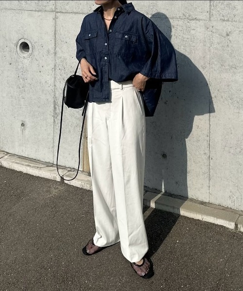 ANGIE(アンジー)の「オーバーサイズ レギュラーカラー デニム 半袖シャツ / 夏服(シャツ/ブラウス・レディース・ブルー/ネイビー/ブルー系その他・FREE)」の17枚目の写真