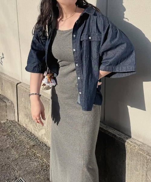 ANGIE(アンジー)の「オーバーサイズ レギュラーカラー デニム 半袖シャツ / 夏服(シャツ/ブラウス・レディース・ブルー/ネイビー/ブルー系その他・FREE)」の15枚目の写真