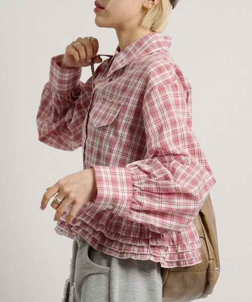 w closet(ダブルクローゼット)の「裾フリルチェックシャツ 【羽織でも使える】(シャツ/ブラウス・レディース・ブルー/レッド/ブラウン・FREE)」の7枚目の写真