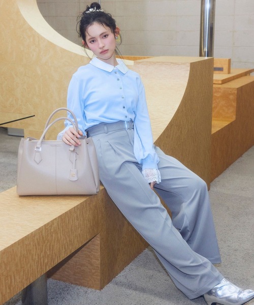 VIS（ビス）の「【COHINA×VIS】チャーム付き2WAYトートバッグ/A4対応・軽量（トートバッグ・レディース・ベージュ/キナリ/ブラック・FREE）」の6枚目の写真