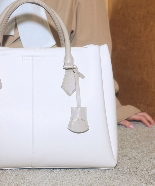 VIS（ビス）の「【COHINA×VIS】チャーム付き2WAYトートバッグ/A4対応・軽量（トートバッグ・レディース・ベージュ/キナリ/ブラック・FREE）」の12枚目の写真