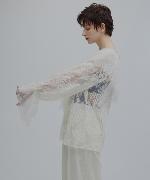 Ameri(アメリ)の「2WAY LACE RAFFLE BLOUSE(シャツ/ブラウス・レディース・ブラック/アイボリー/イエロー・FREE)」の7枚目の写真
