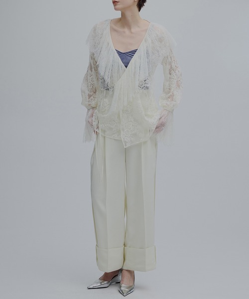 Ameri(アメリ)の「2WAY LACE RAFFLE BLOUSE(シャツ/ブラウス・レディース・ブラック/アイボリー/イエロー・FREE)」の6枚目の写真