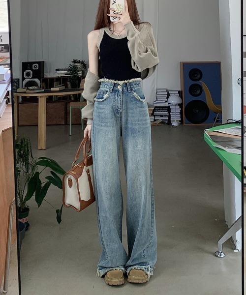 Vipoa(ヴィポア)の「ダメージ加工フリンジデニムパンツ(デニムパンツ・レディース・ライトブルー・LARGE/MEDIUM)」の12枚目の写真