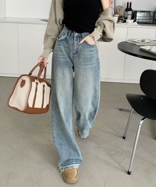 Vipoa(ヴィポア)の「ダメージ加工フリンジデニムパンツ(デニムパンツ・レディース・ライトブルー・LARGE/MEDIUM)」の16枚目の写真