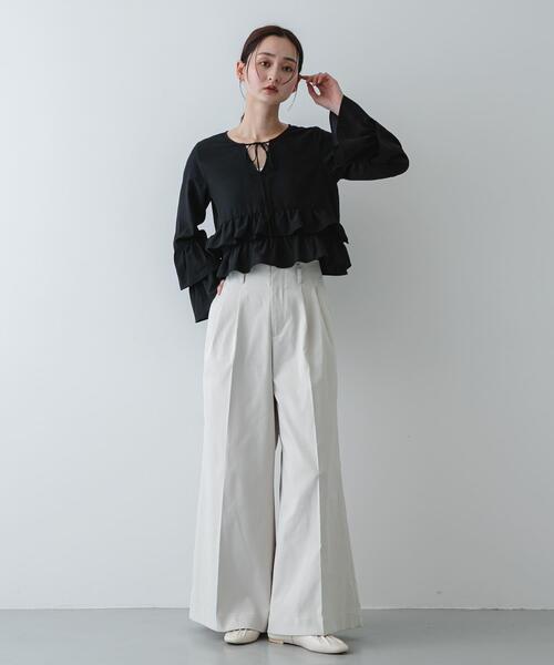 SENSE OF PLACE by URBAN RESEARCH（センスオブプレイスバイアーバンリサーチ）の「ダブルフリルブラウス（シャツ/ブラウス・レディース・オフホワイト/ブラック/ベージュ・ONE）」の8枚目の写真