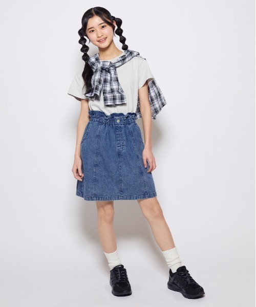 Right-on（ライトオン）の「【VIVIAN BLUE】ウエストフリル 台形デニムスカート (通園・通学 / キッズ / ポケット付き)（デニムスカート・キッズ・ライトインディゴブルー/ダークインディゴブルー・150/160/110/120/130/140）」の3枚目の写真