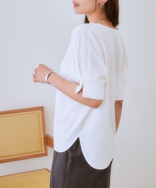 nissen(ニッセン)の「パール調ボタン付異素材切替トップス(Tシャツ/カットソー・レディース・ブラック/ミント/オフホワイト・LL/L/M/S)」の17枚目の写真