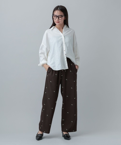 GLOBAL WORK（グローバルワーク）の「MATINEE LINE/フラワー刺繍イージーパンツ/646659（その他パンツ・レディース・ブラック/ダークブラウン・LARGE/MEDIUM）」の8枚目の写真