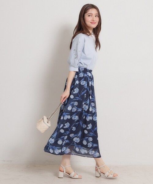 couture brooch(クチュールブローチ)の「【接触冷感・UVカット】60シルケット エンブロドルマントップス(Tシャツ/カットソー・レディース・ブラック/サックスブルー/ピンク系3/オフホワイト・38/36/42)」の19枚目の写真